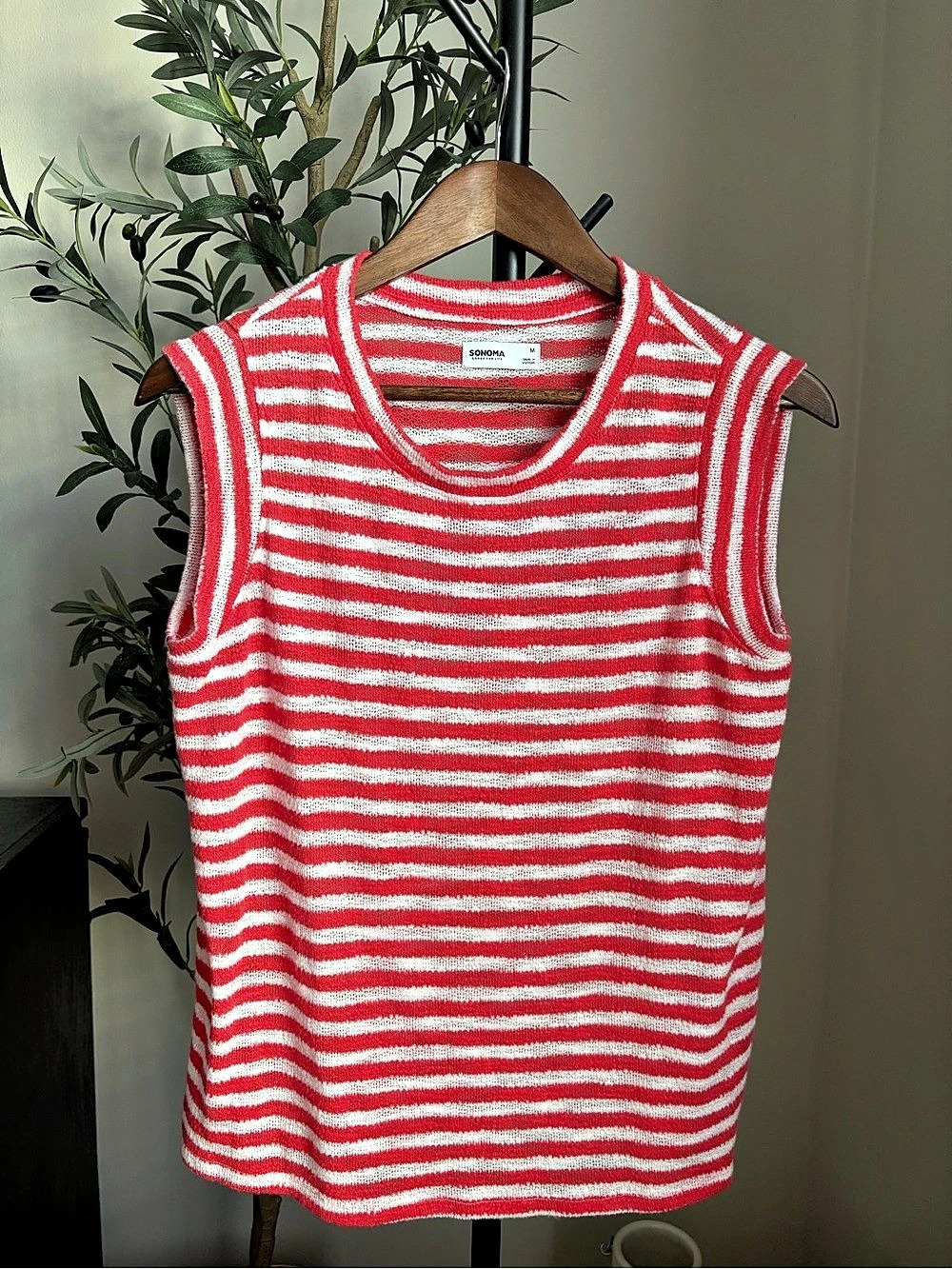 Sonoma Striped Sleeveless top in Red & White Size Medium